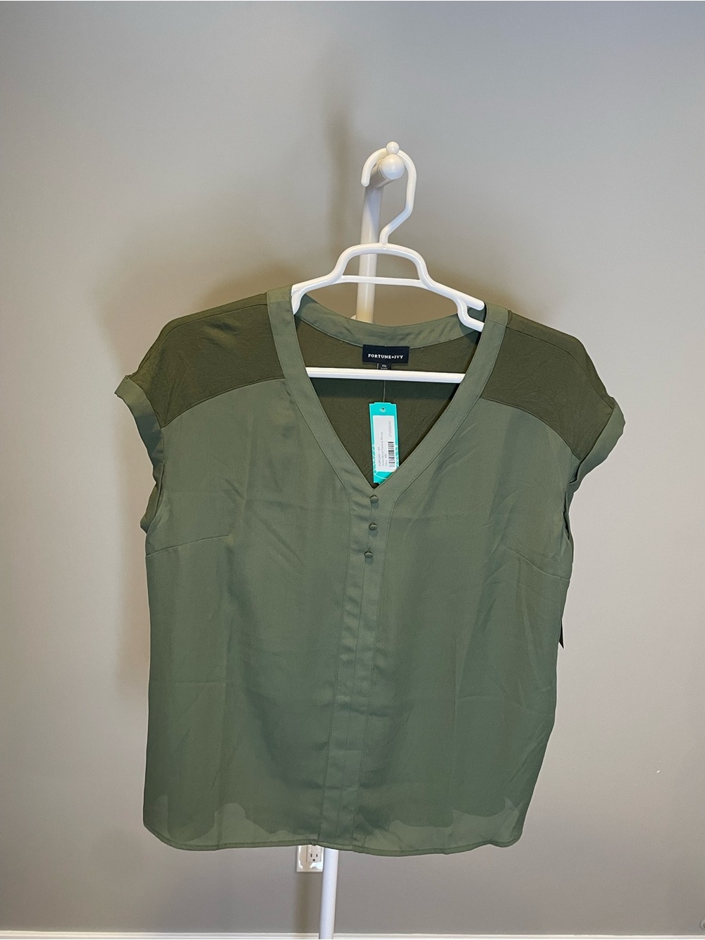 Fortune + Ivy Olive Green V-Neck Cap Sleeve Blouse